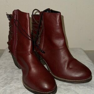 Elegant Burgundy Ankle Boots